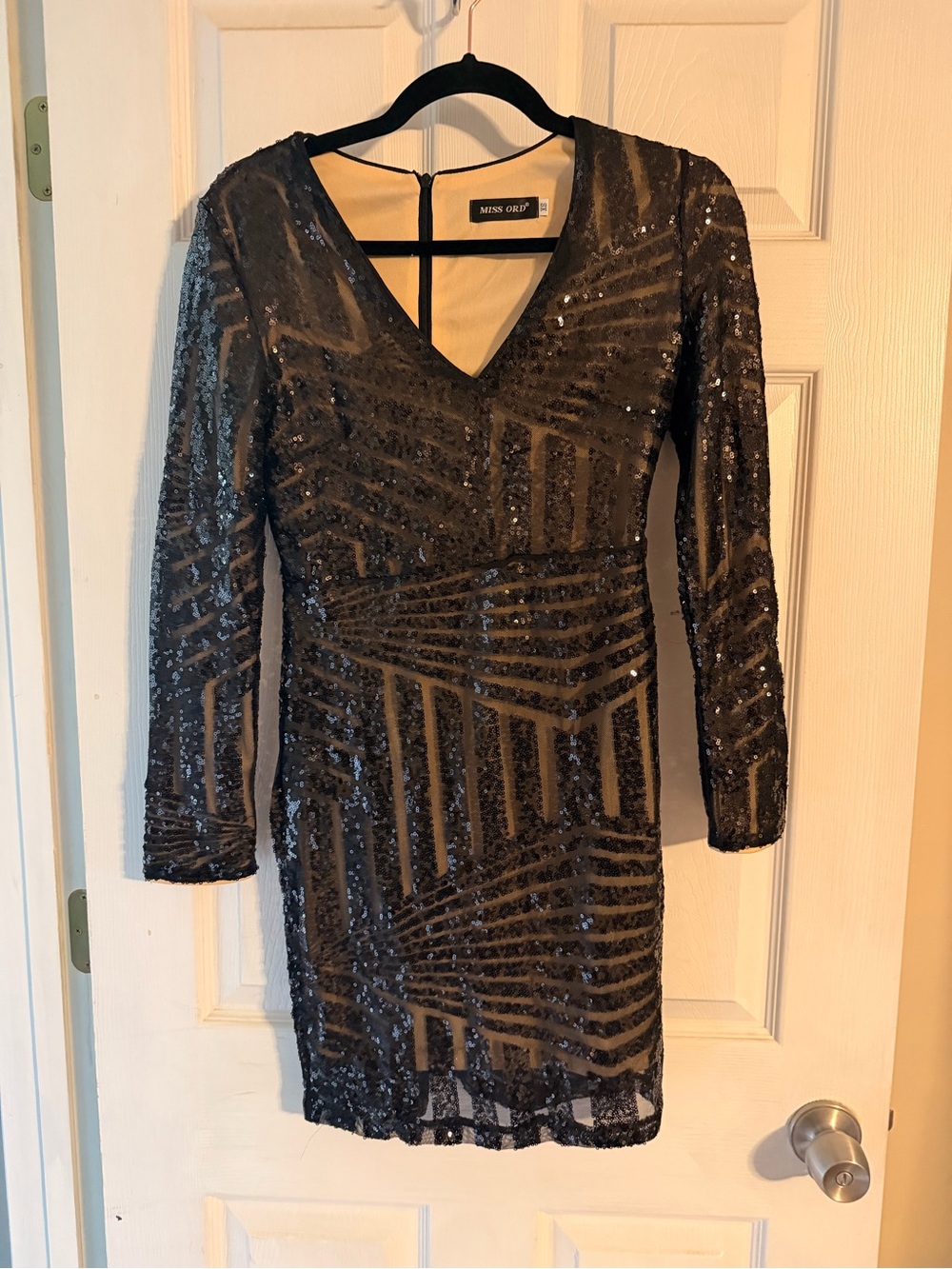 Black Sequin V-Neck Long Sleeve Dress XS
